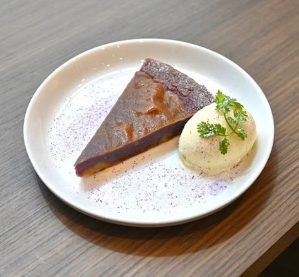 パープルスイートポテト<br>Purple sweet potato cake