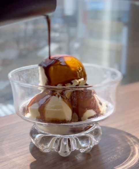 バニラアイスクリーム・抹茶アイスクリーム<br>Vanilla ice cream・Matcha ice cream
